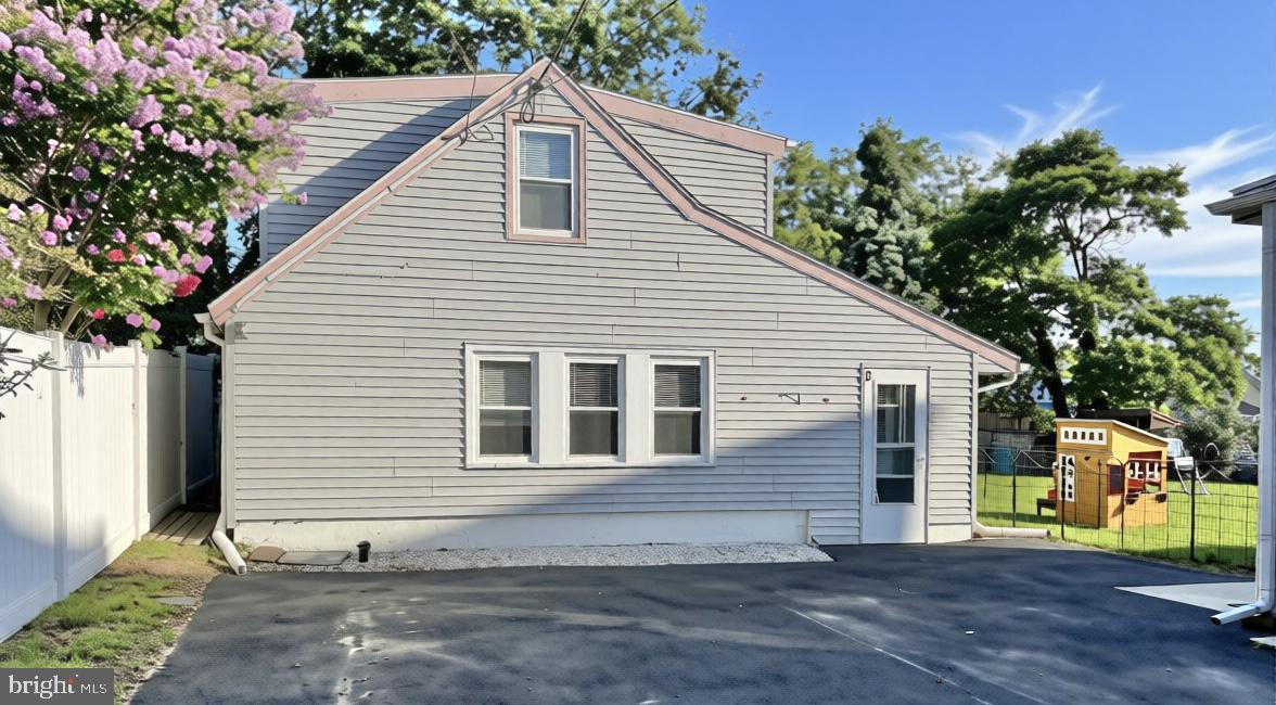 136 N Read Ave #b Property Photo 20