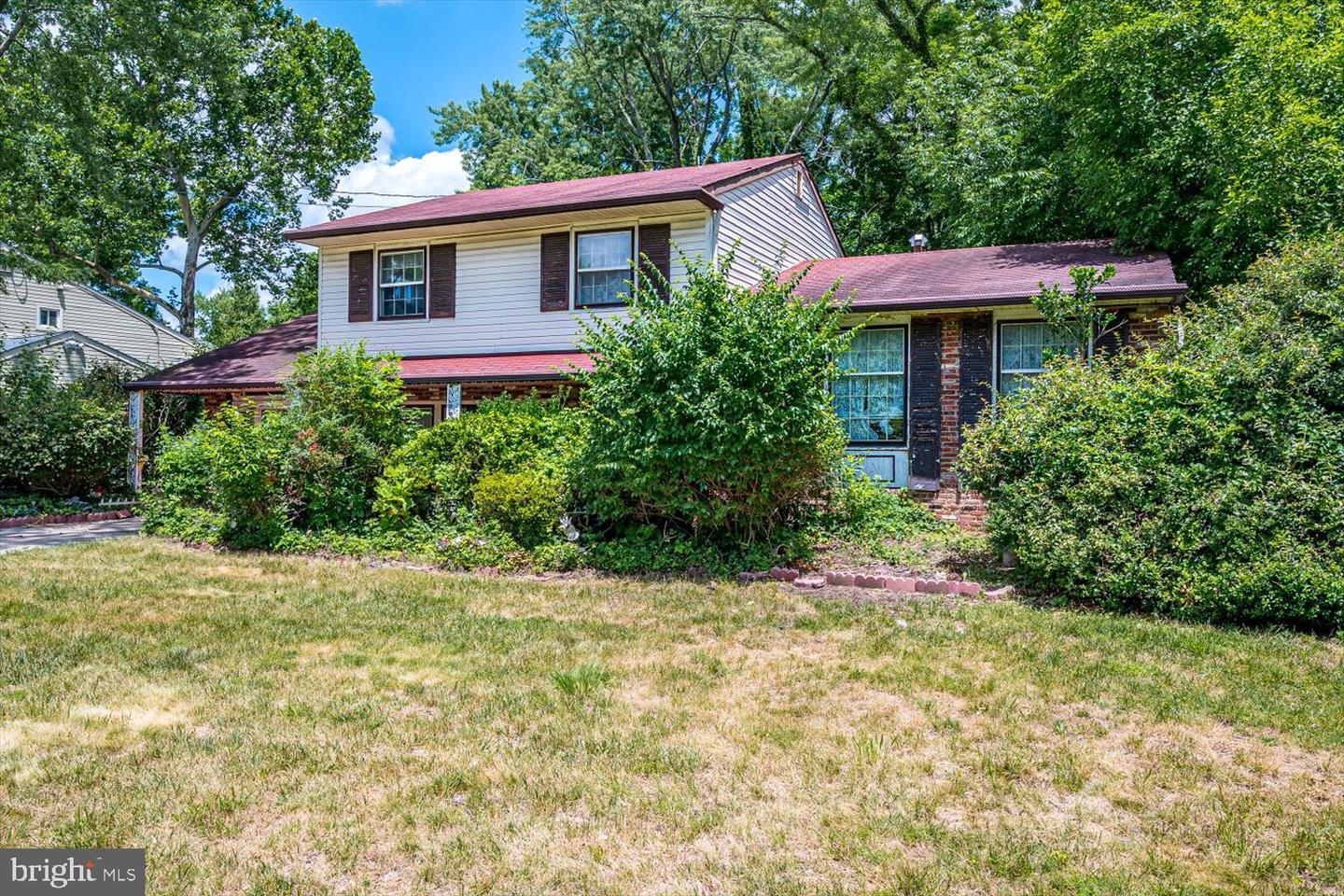 317 Brookmead Dr Property Photo 2