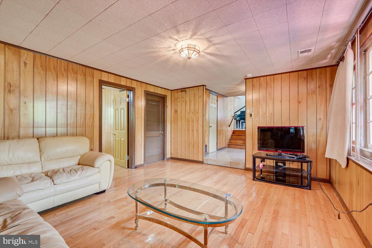 317 Brookmead Dr Property Photo 10
