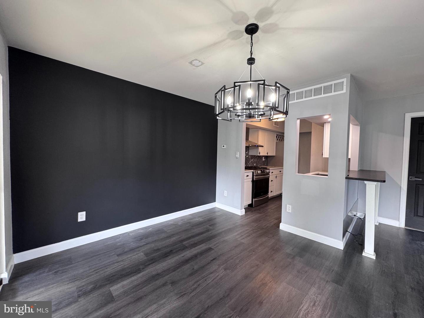 1403 Roberts Way Property Photo 6