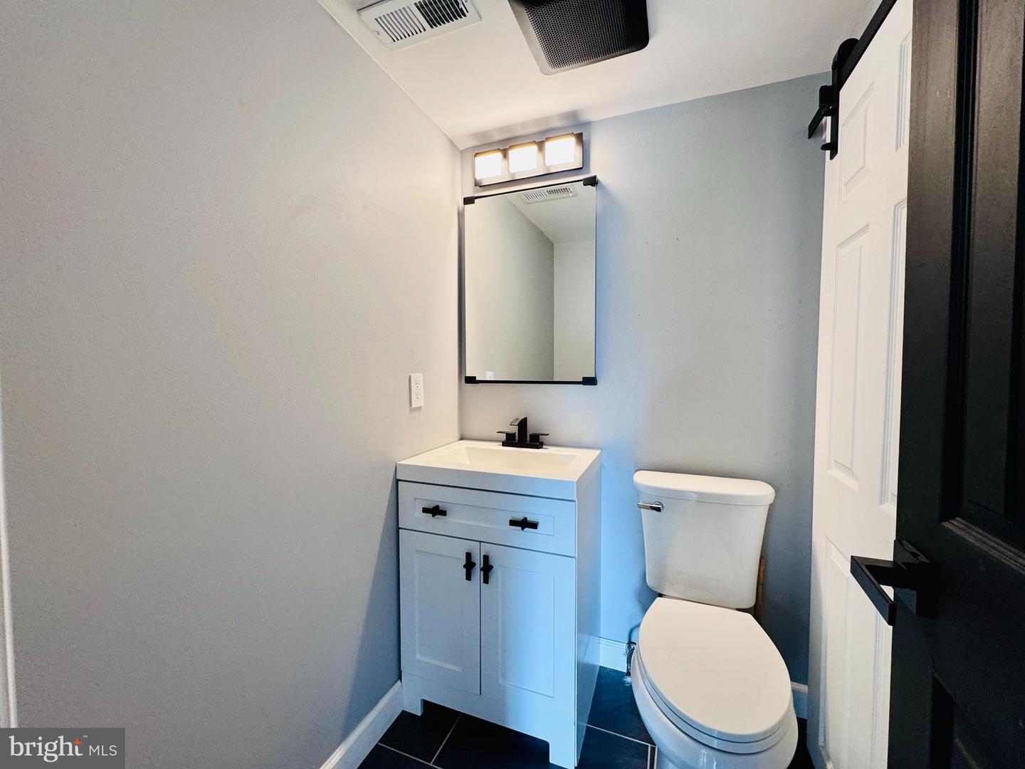 1403 Roberts Way Property Photo 12