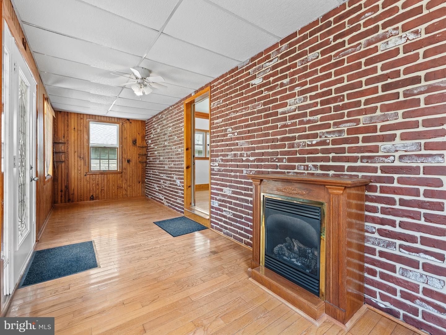 245 S Logan Ave Property Photo 11