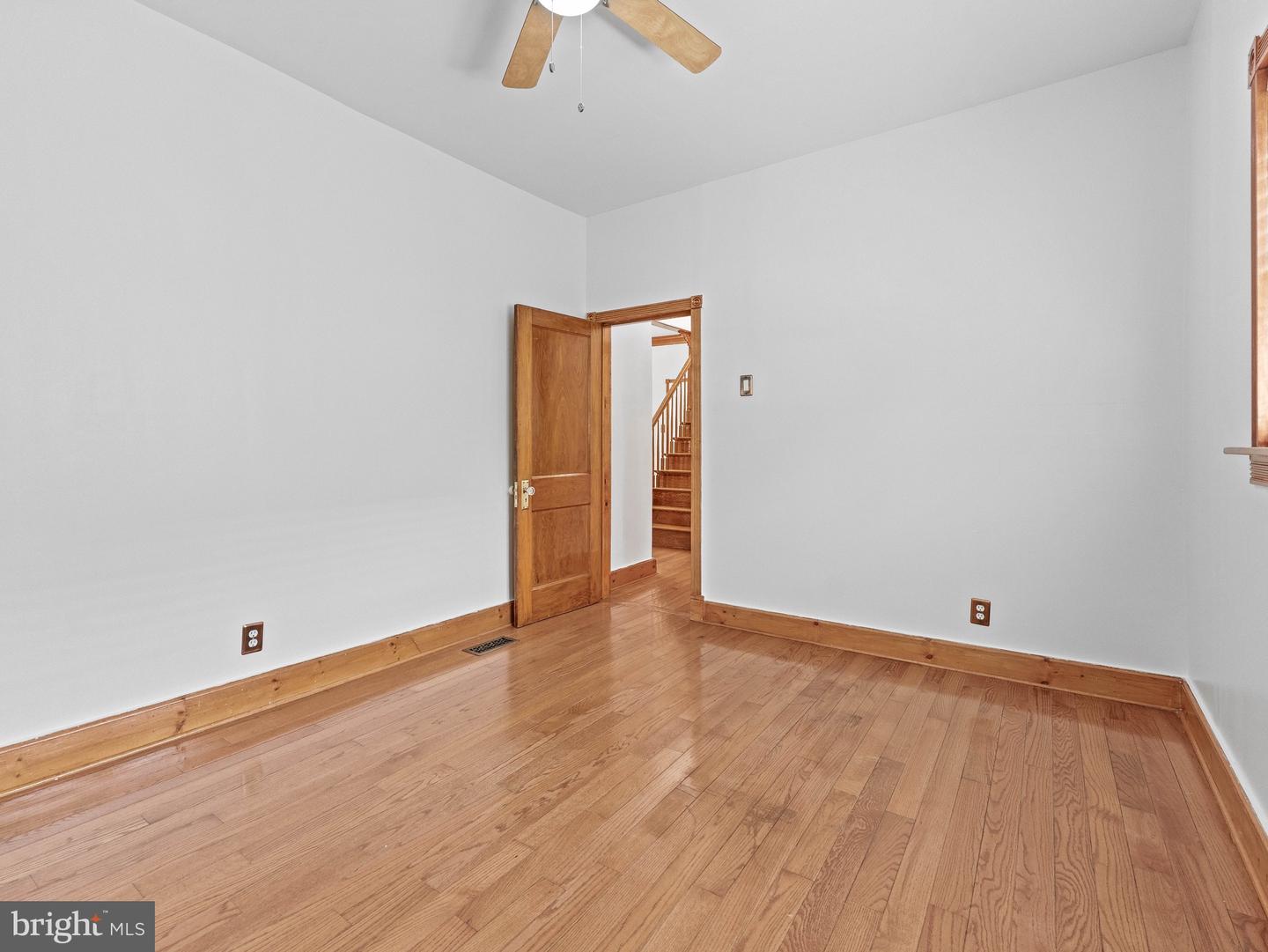 245 S Logan Ave Property Photo 22