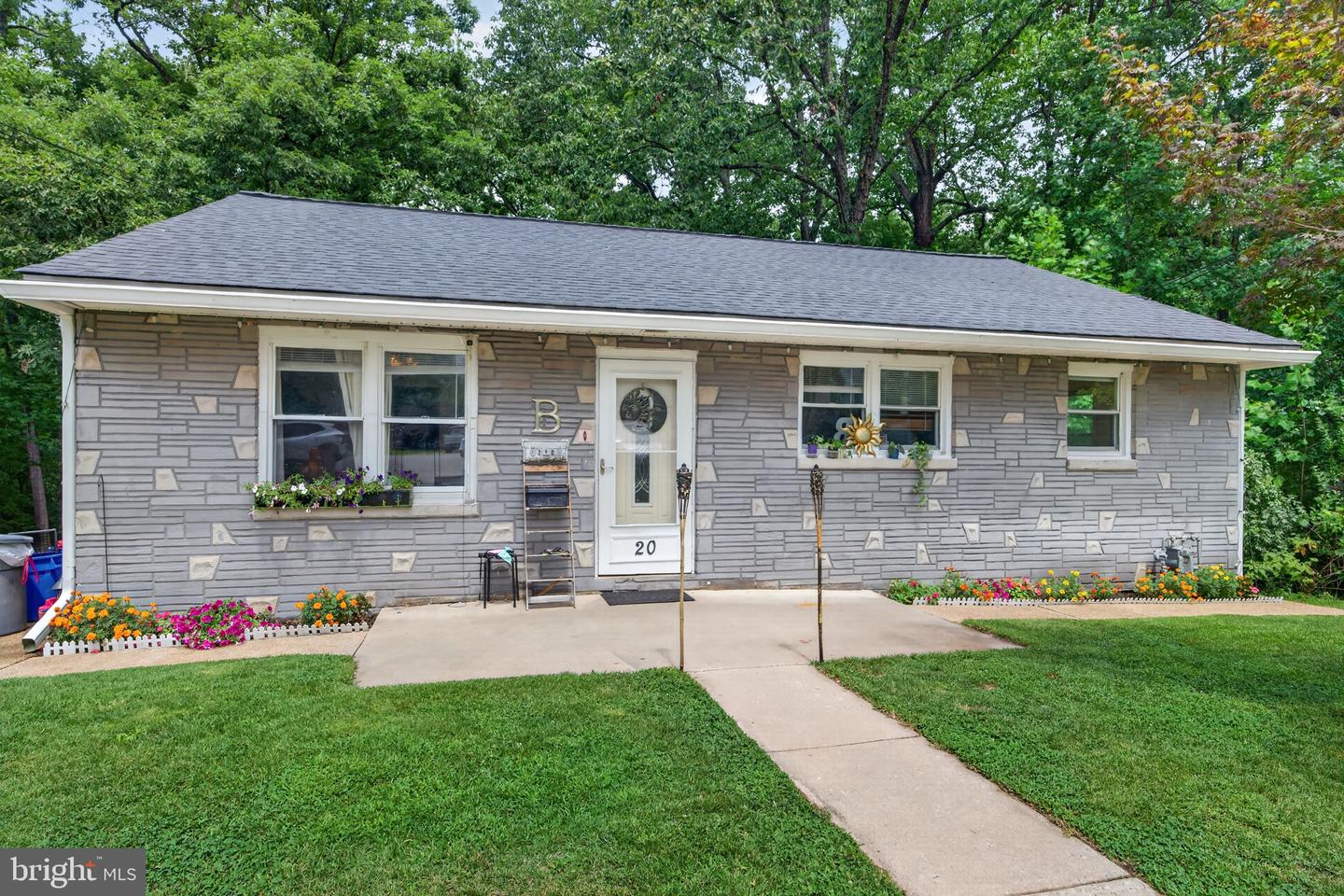 20 Meehan Blvd Property Photo 3