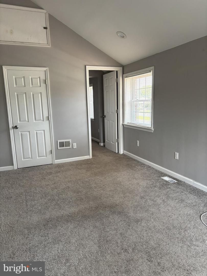 501 Rt W Property Photo 6