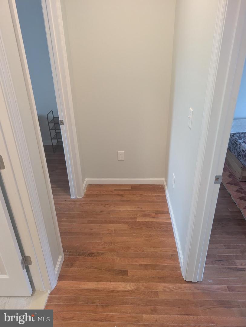3183 N Rosedale Ave Property Photo 17