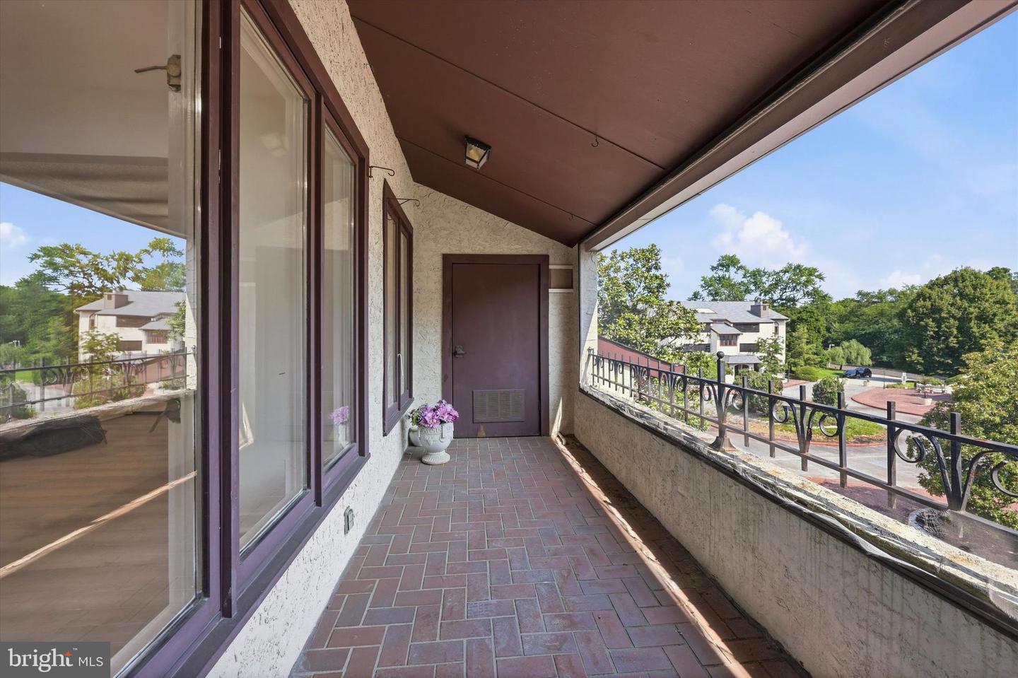 145 Centura Property Photo 3