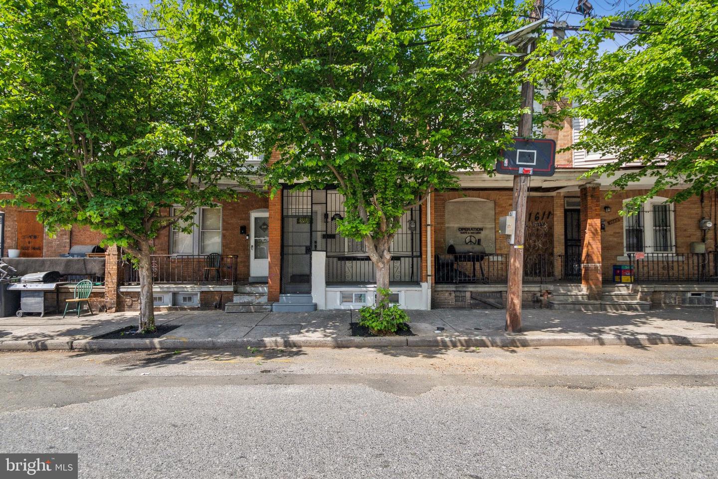1613 Louis St Property Photo 1