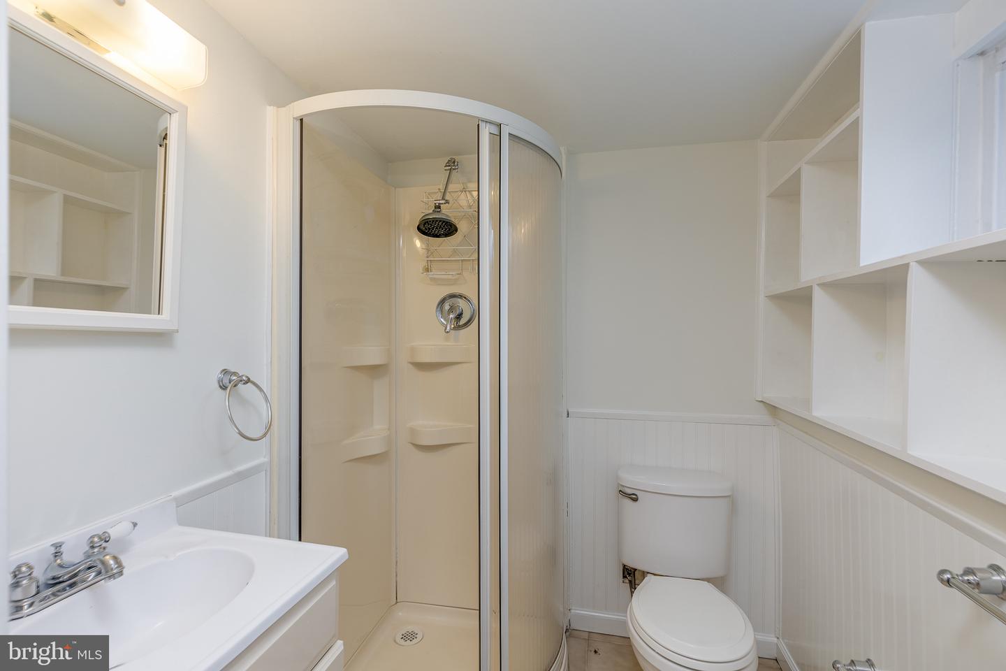401 Chapel Ave E Property Photo 35
