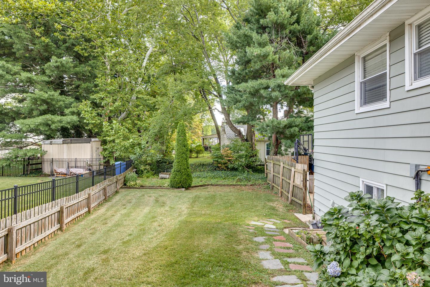 401 Chapel Ave E Property Photo 38