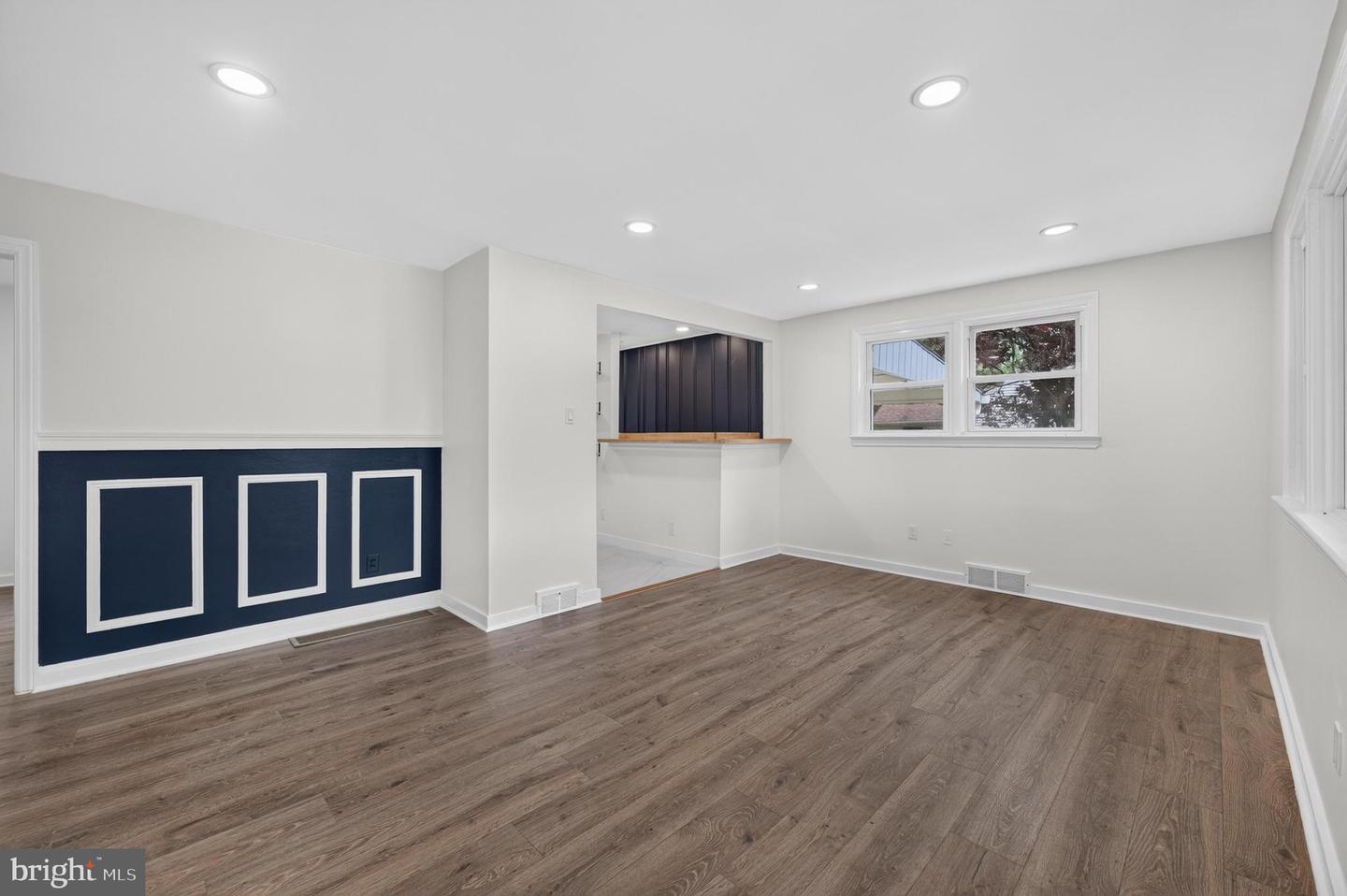10 Bergen Ave Property Photo 3