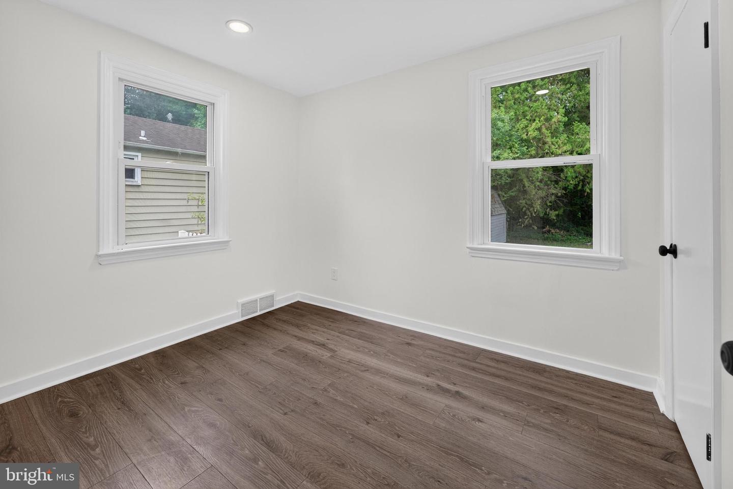 10 Bergen Ave Property Photo 11