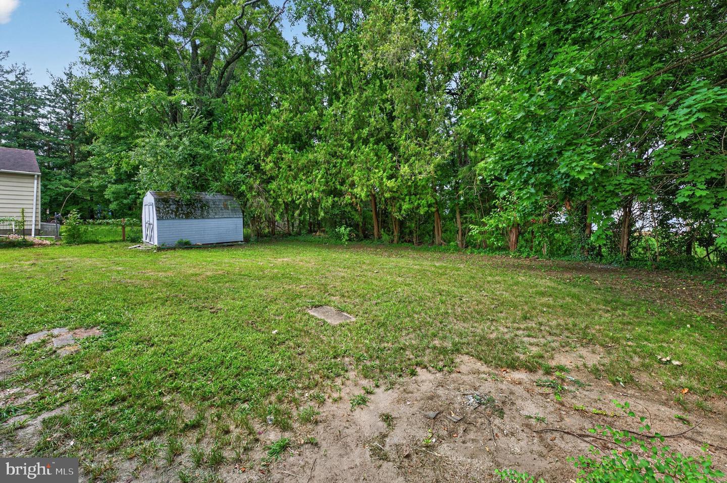 10 Bergen Ave Property Photo 17