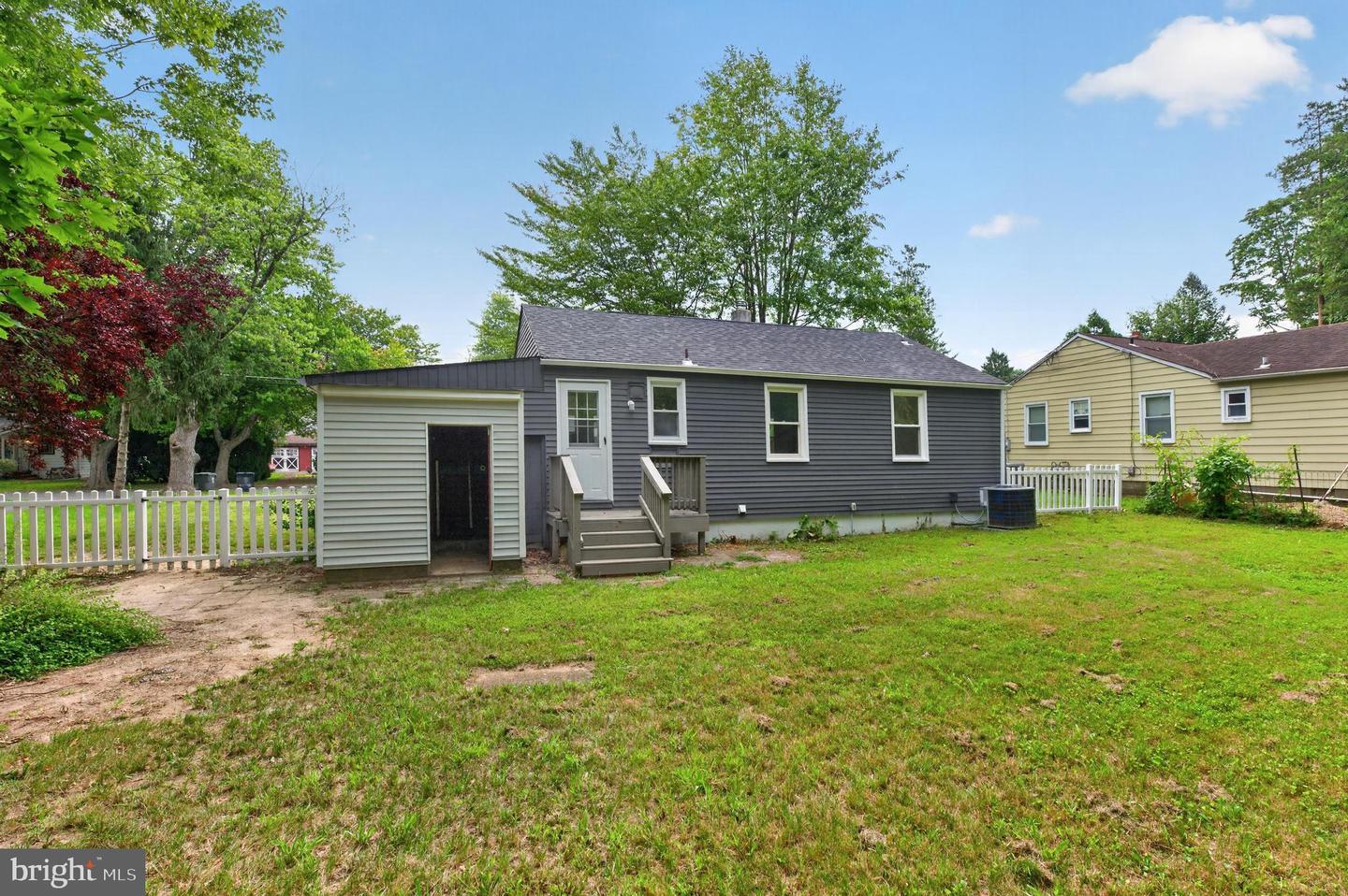 10 Bergen Ave Property Photo 18