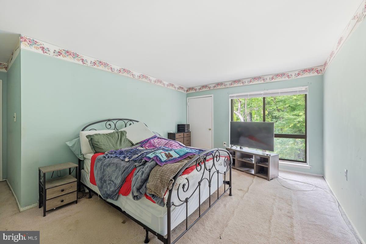 906 Timber Creek Rd Property Photo 12