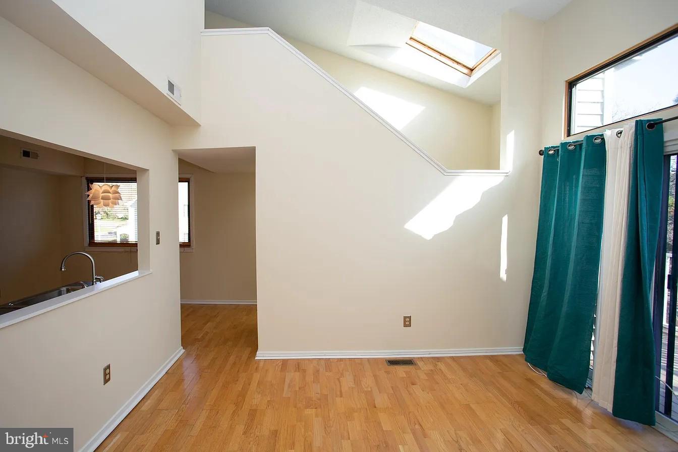 102 Gregorys Way #102 Property Photo 3