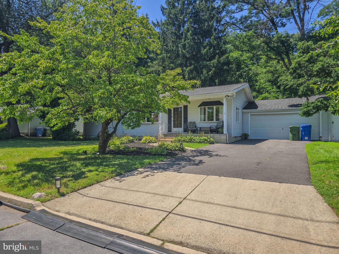 33 Delwood Rd Property Photo 1