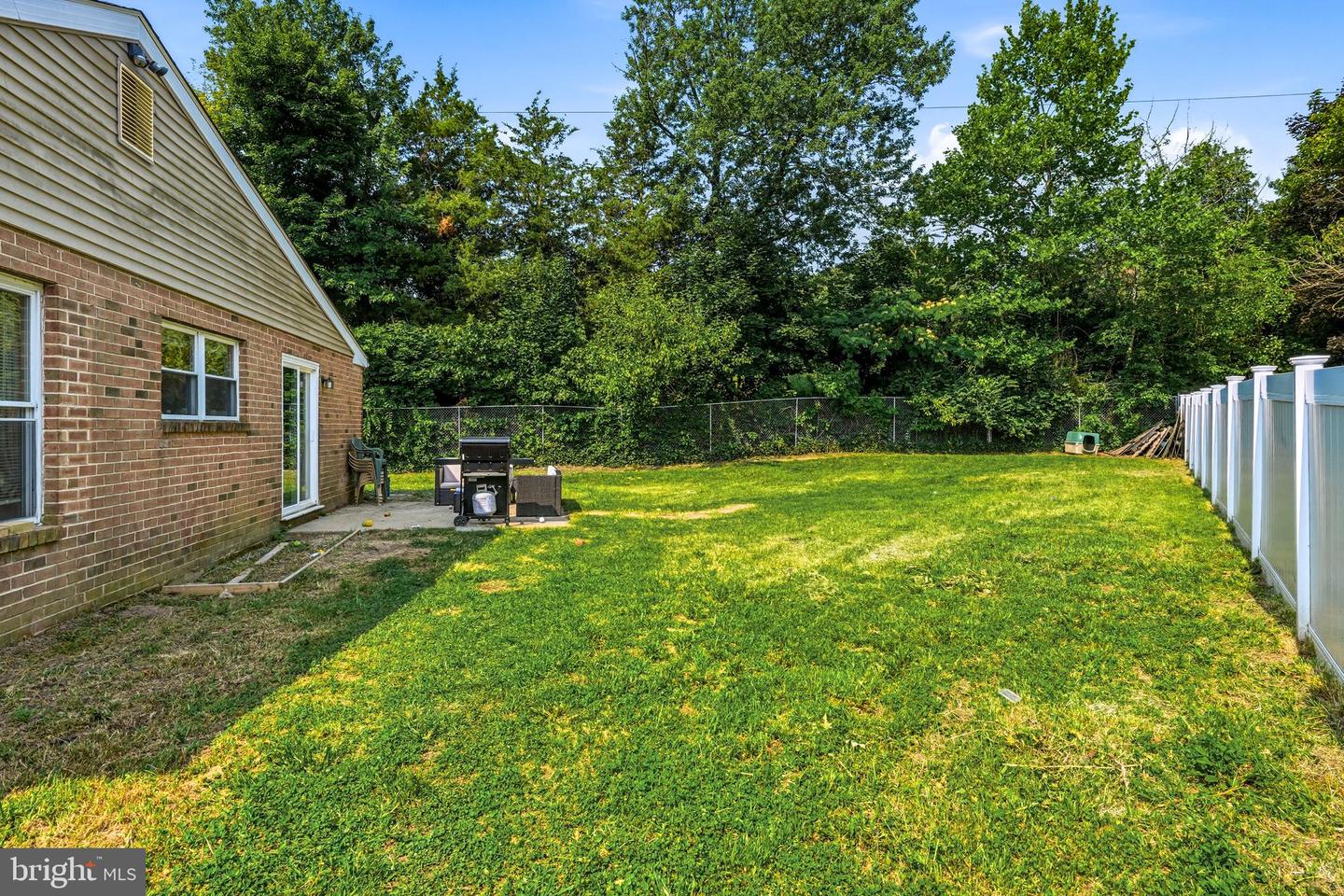1603 Royal Pl Property Photo 22