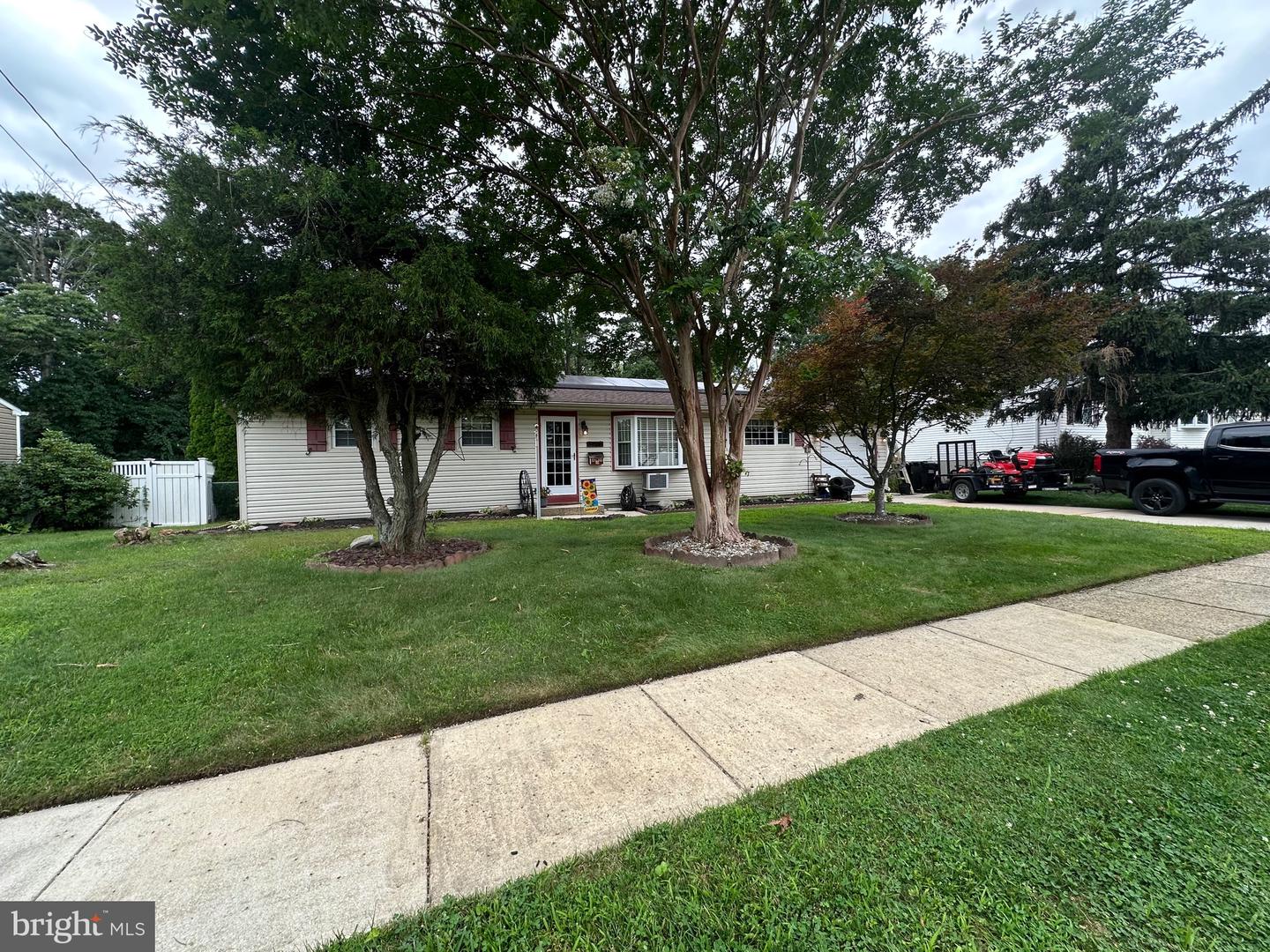 1209 Cedar Dr Property Photo 4