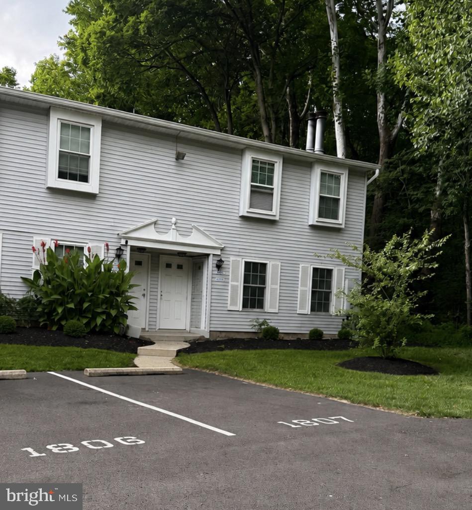 1806 Huntingdon Mews Property Photo 1
