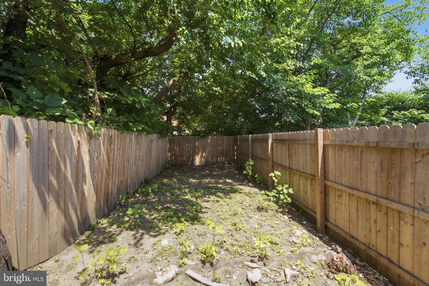 1275 Everett St Property Photo 25