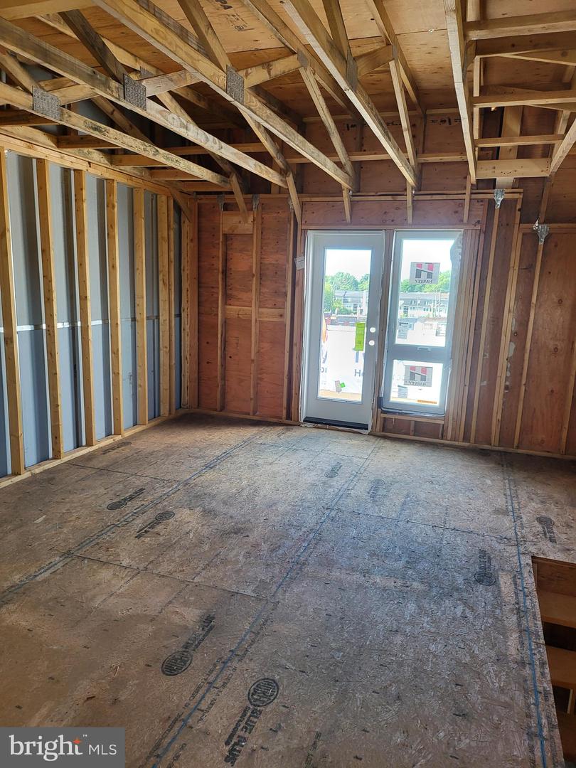 1454 Haddon Ave Property Photo 6