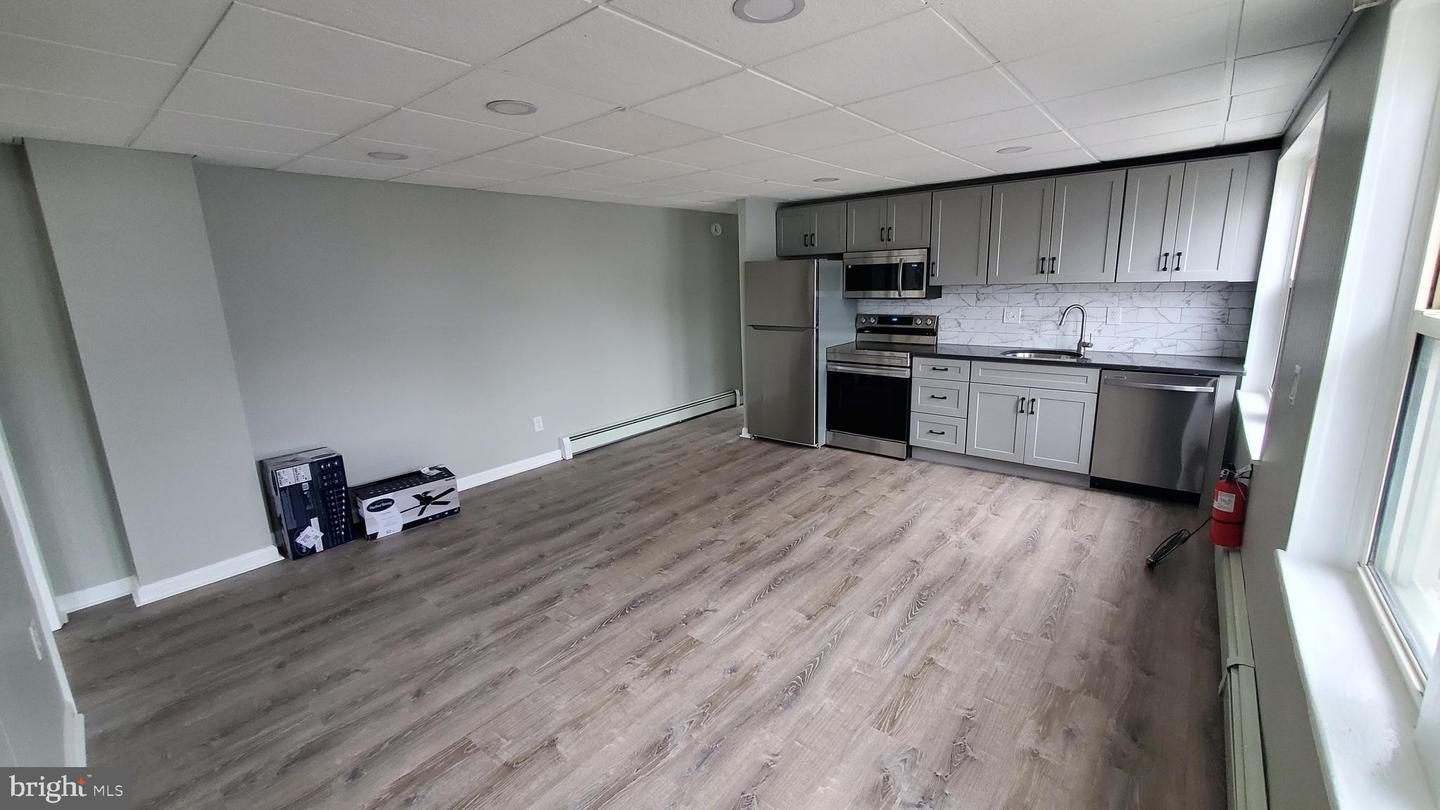 501 S Broadway Tpke Property Photo 6