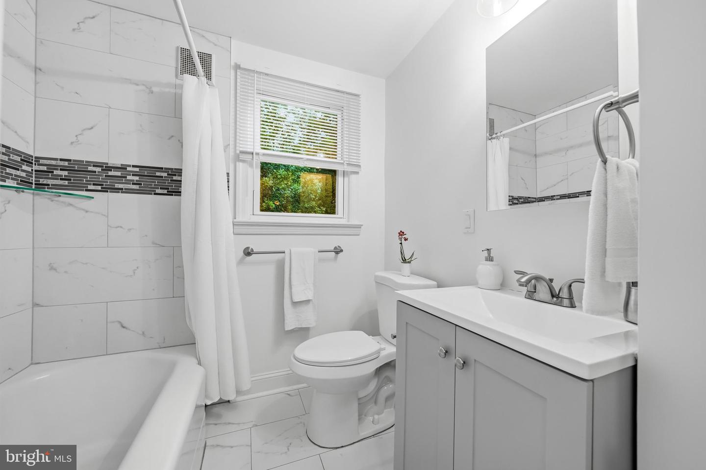 6 Whitman Ave Property Photo 19