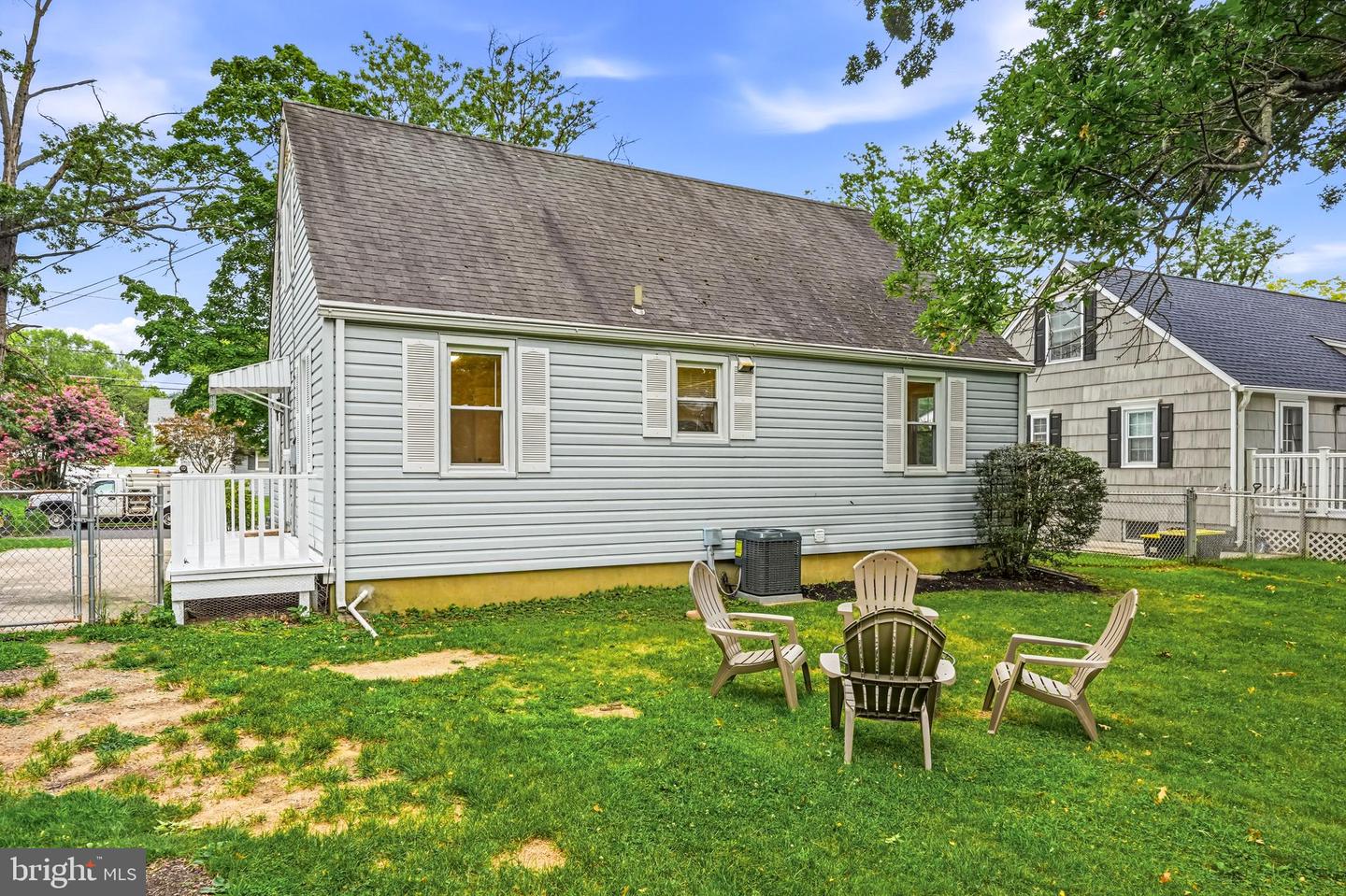 6 Whitman Ave Property Photo 37