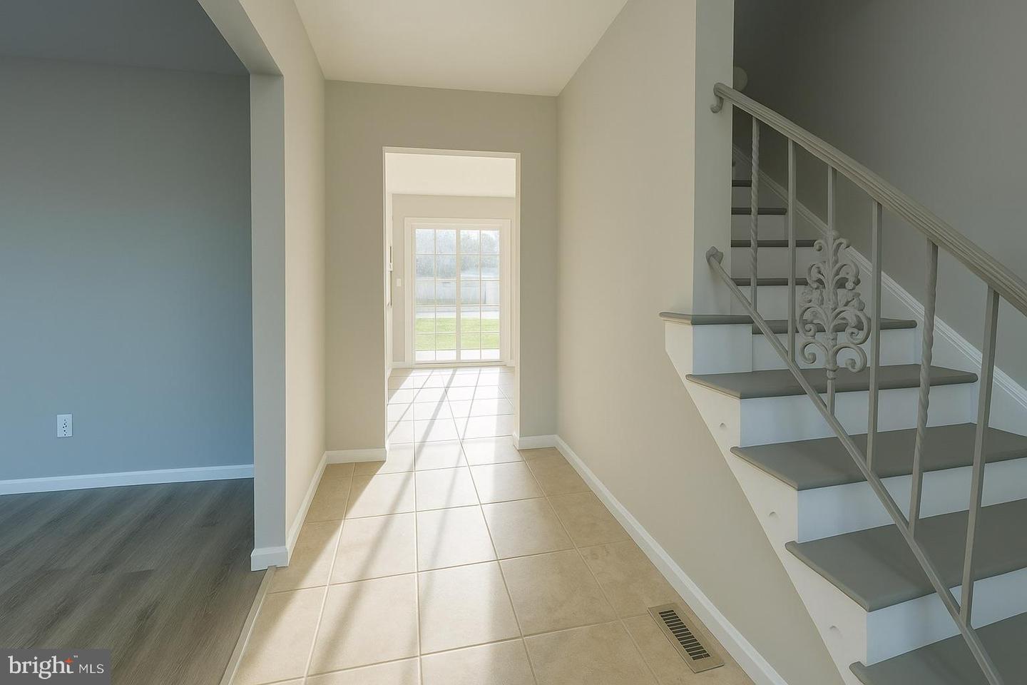 22 Clemson Rd Property Photo 5