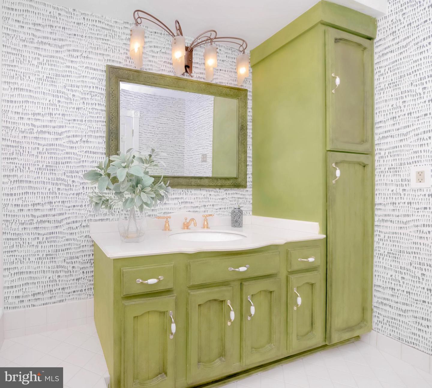 174 Centura #174 Property Photo 11