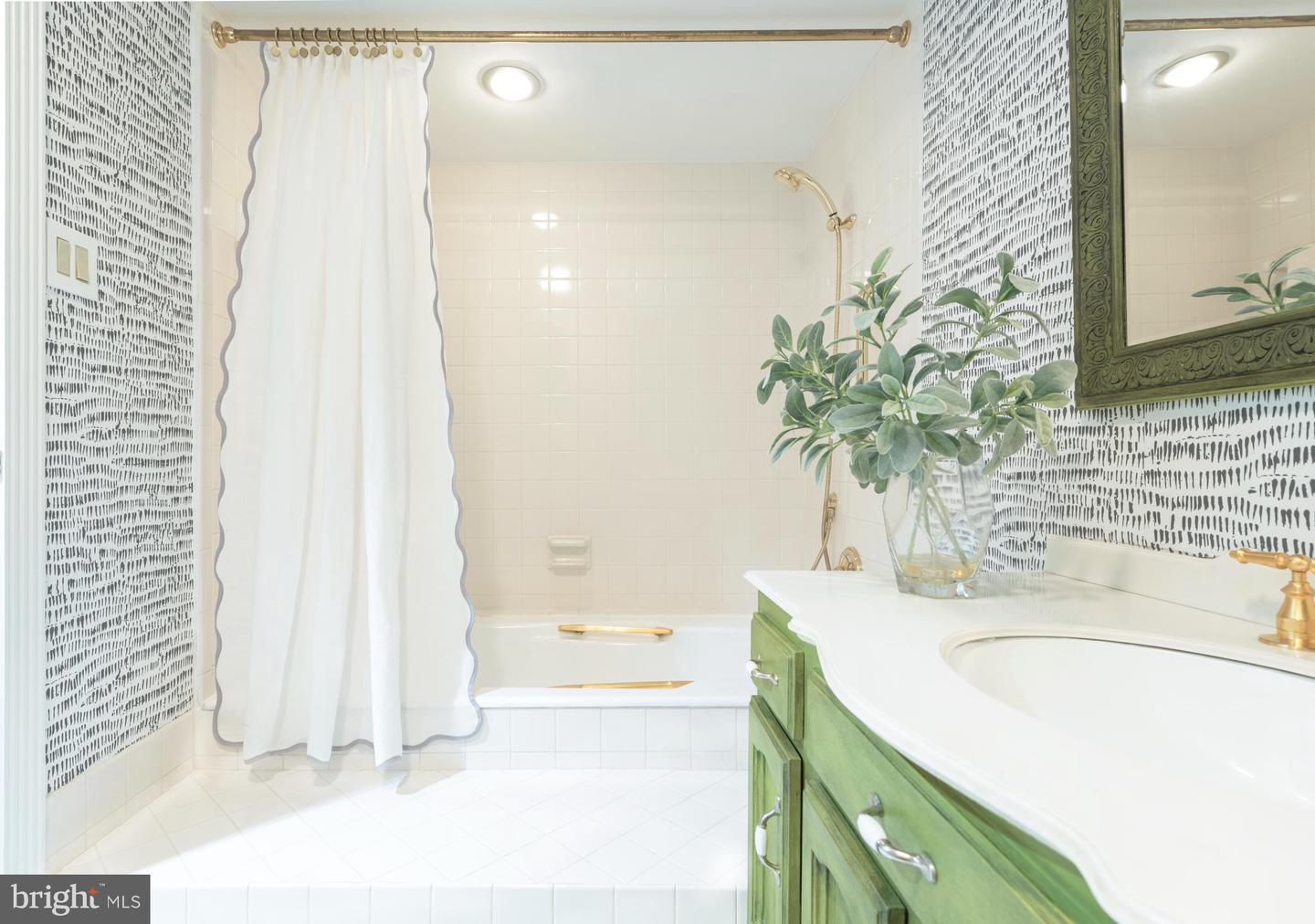 174 Centura #174 Property Photo 12