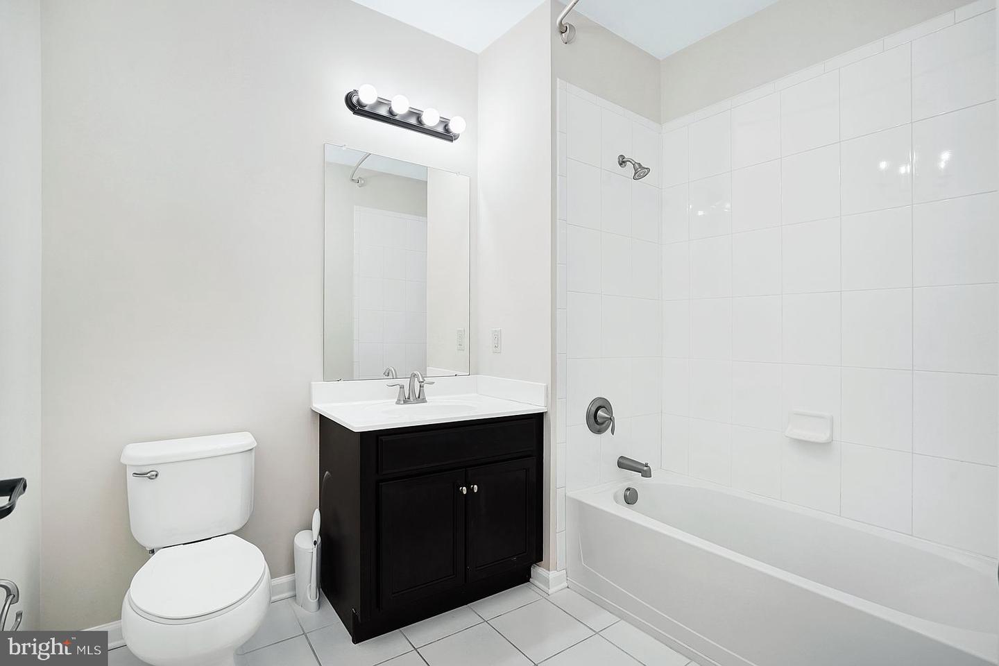 4532 Champions Run Property Photo 14