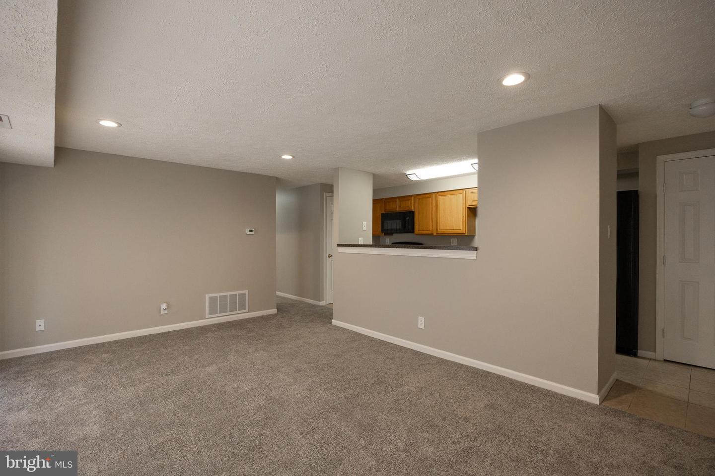53 Kenwood Drive Property Photo 5