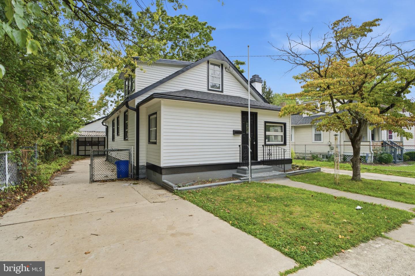 17 Bowers Ave Property Photo 1