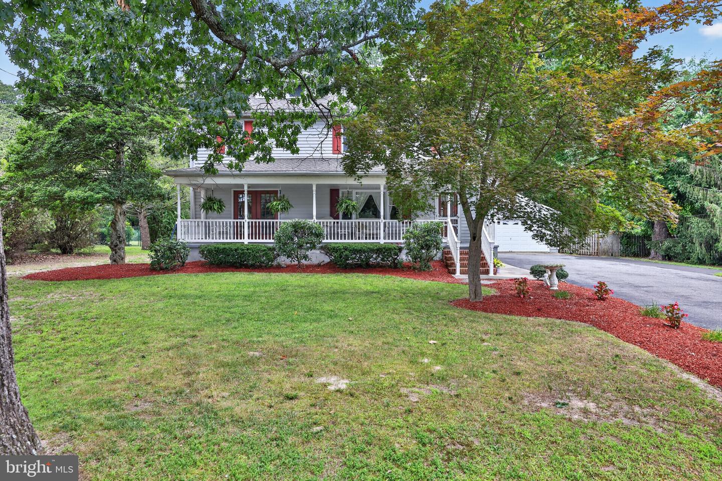 305 Grove Ave Property Photo 31