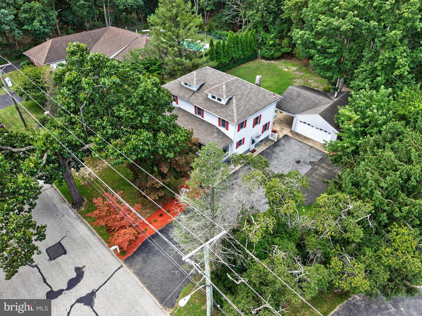305 Grove Ave Property Photo 34