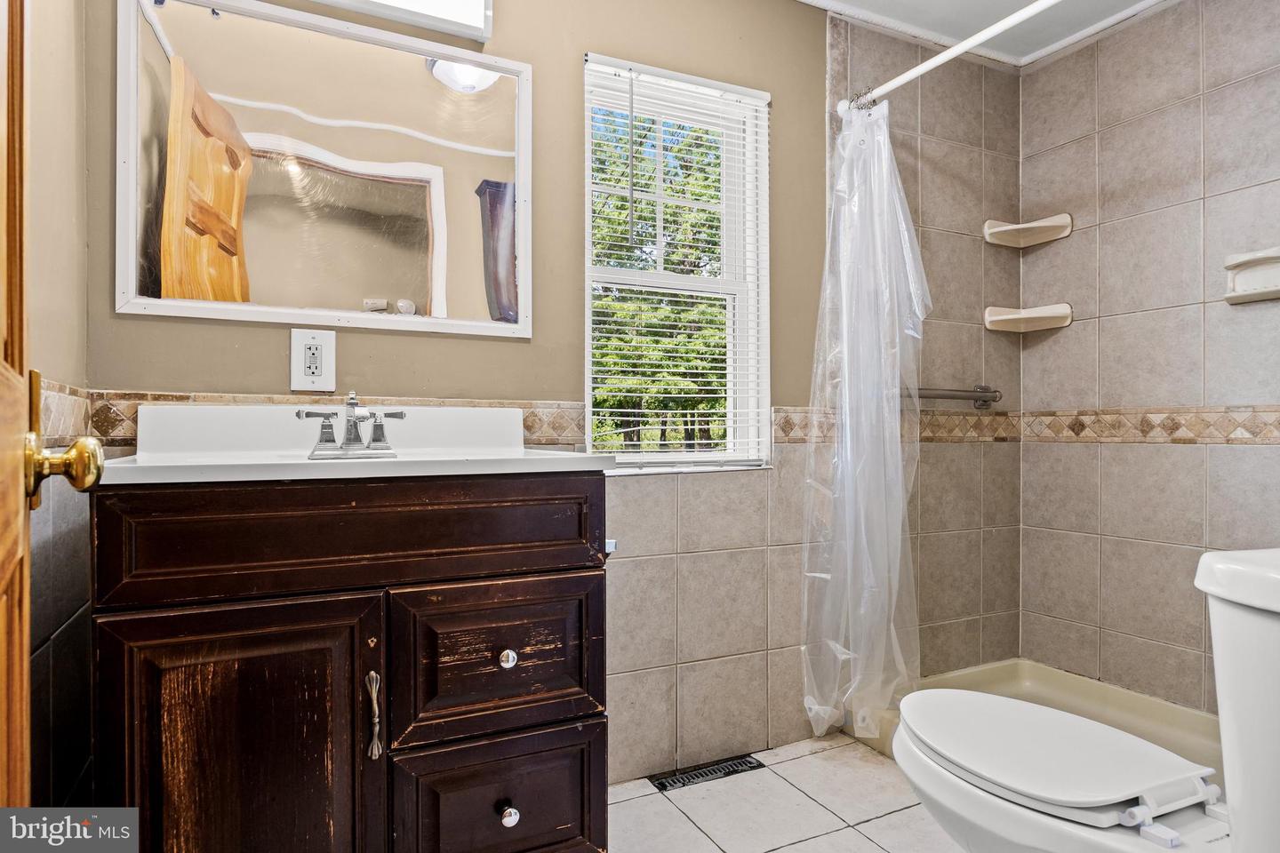 60 Trestle Ave Property Photo 14