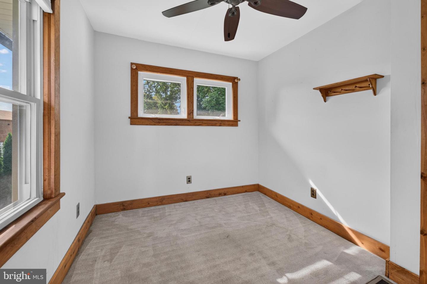 256 W Pine St Property Photo 14
