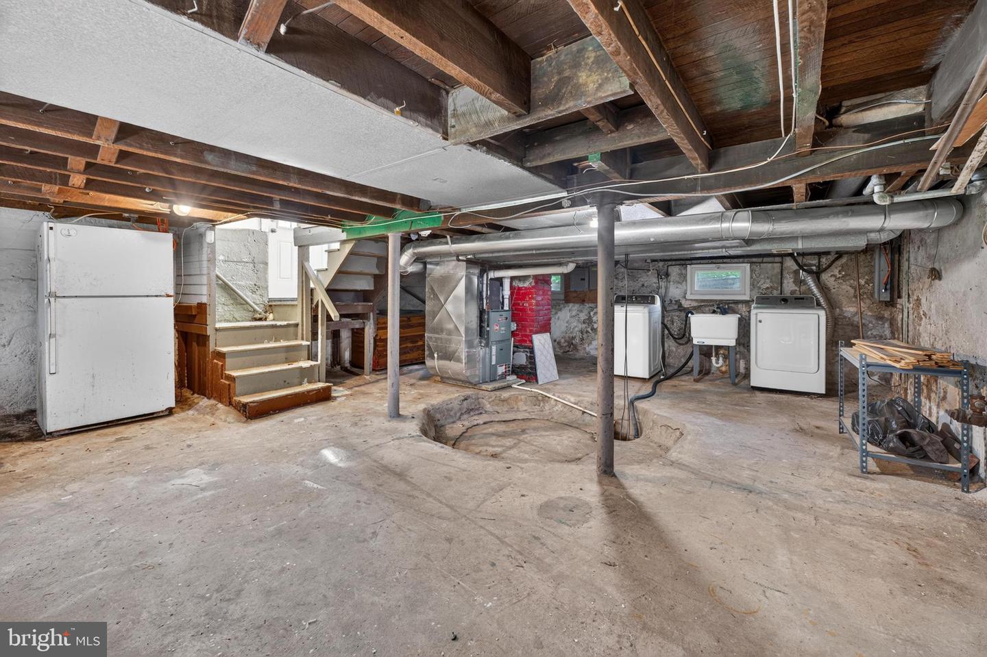 256 W Pine St Property Photo 18