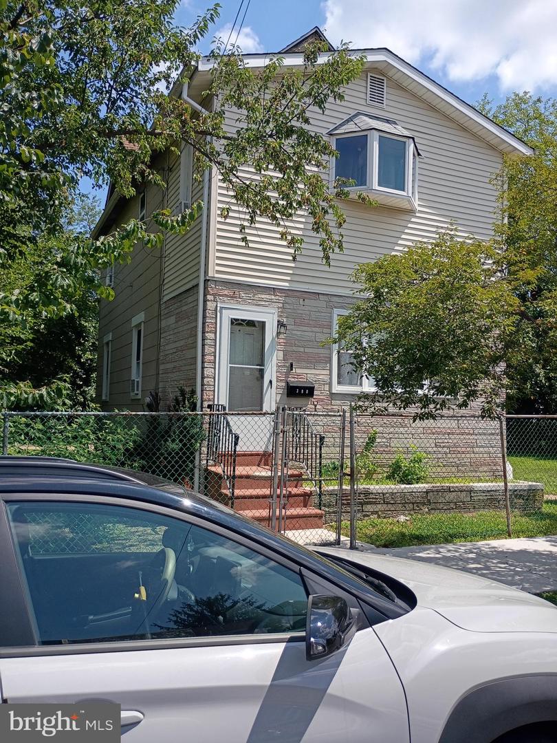 380 GARDEN AVE Property Photo 1