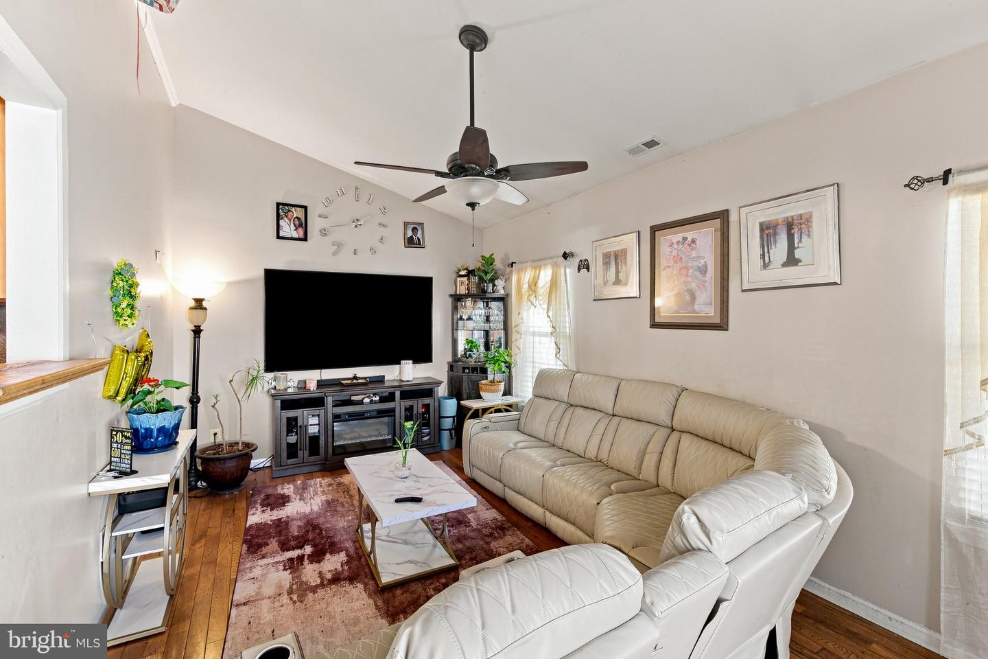 38 Sleepy Hollow Ln Property Photo 7