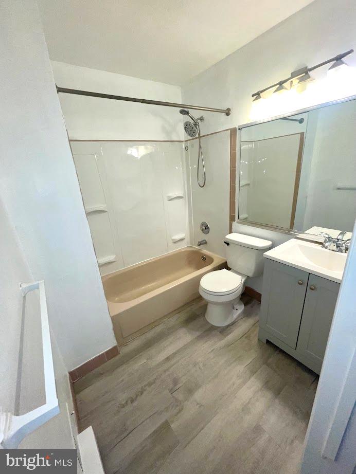 1 Dover Ct Property Photo 10