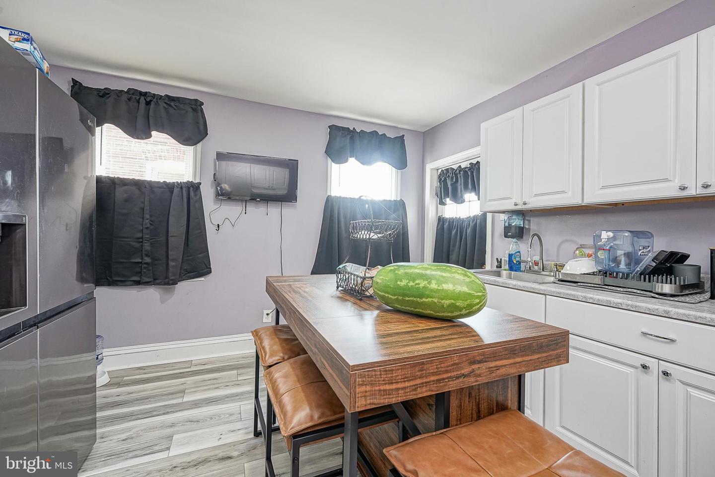 510 Essex St Property Photo 8