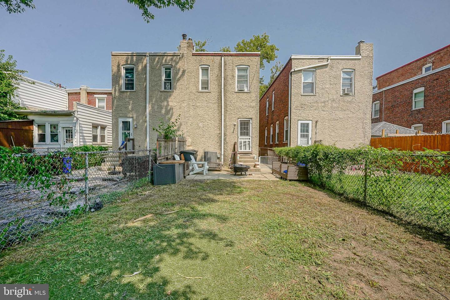 510 Essex St Property Photo 21