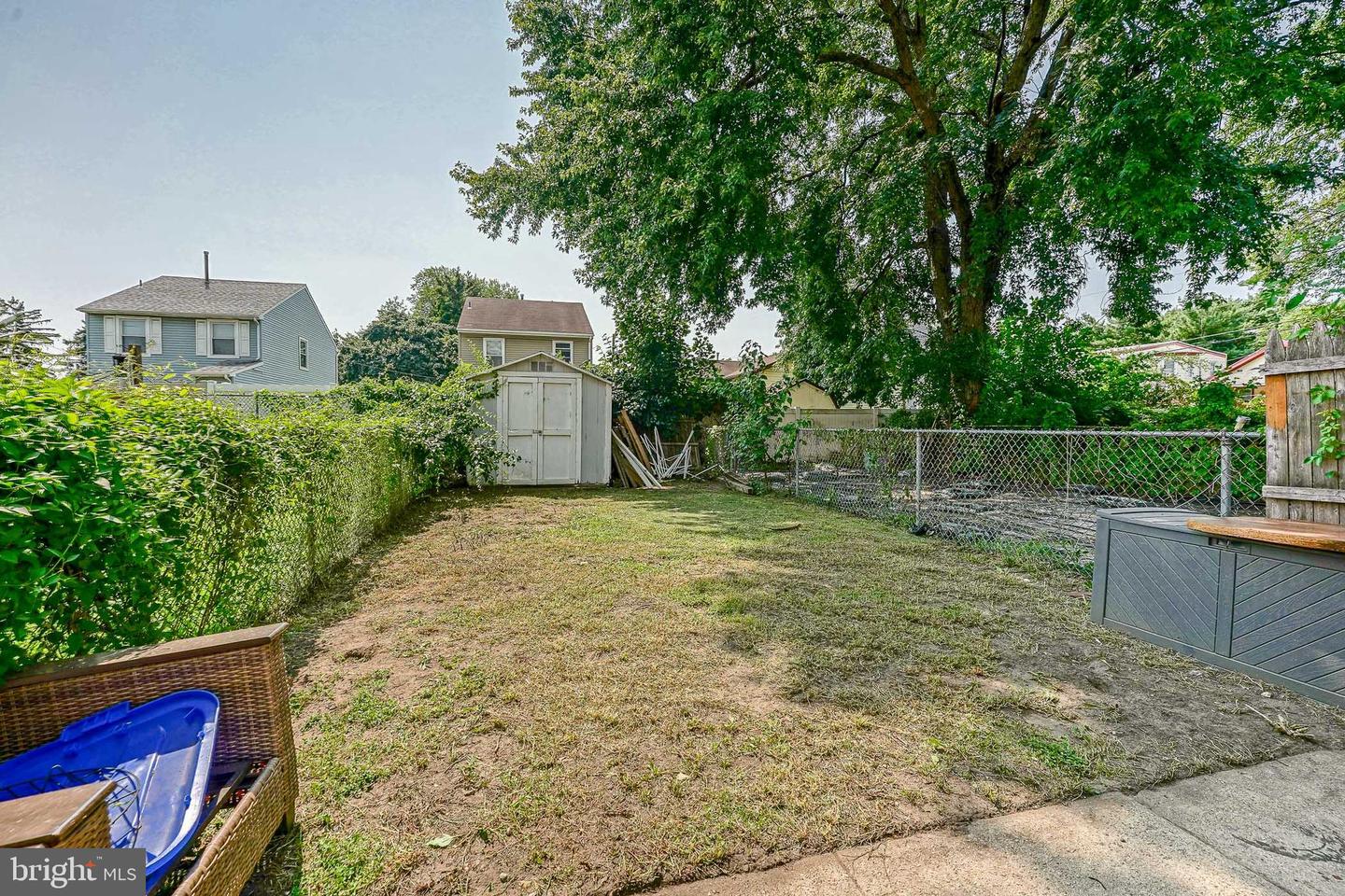 510 Essex St Property Photo 22