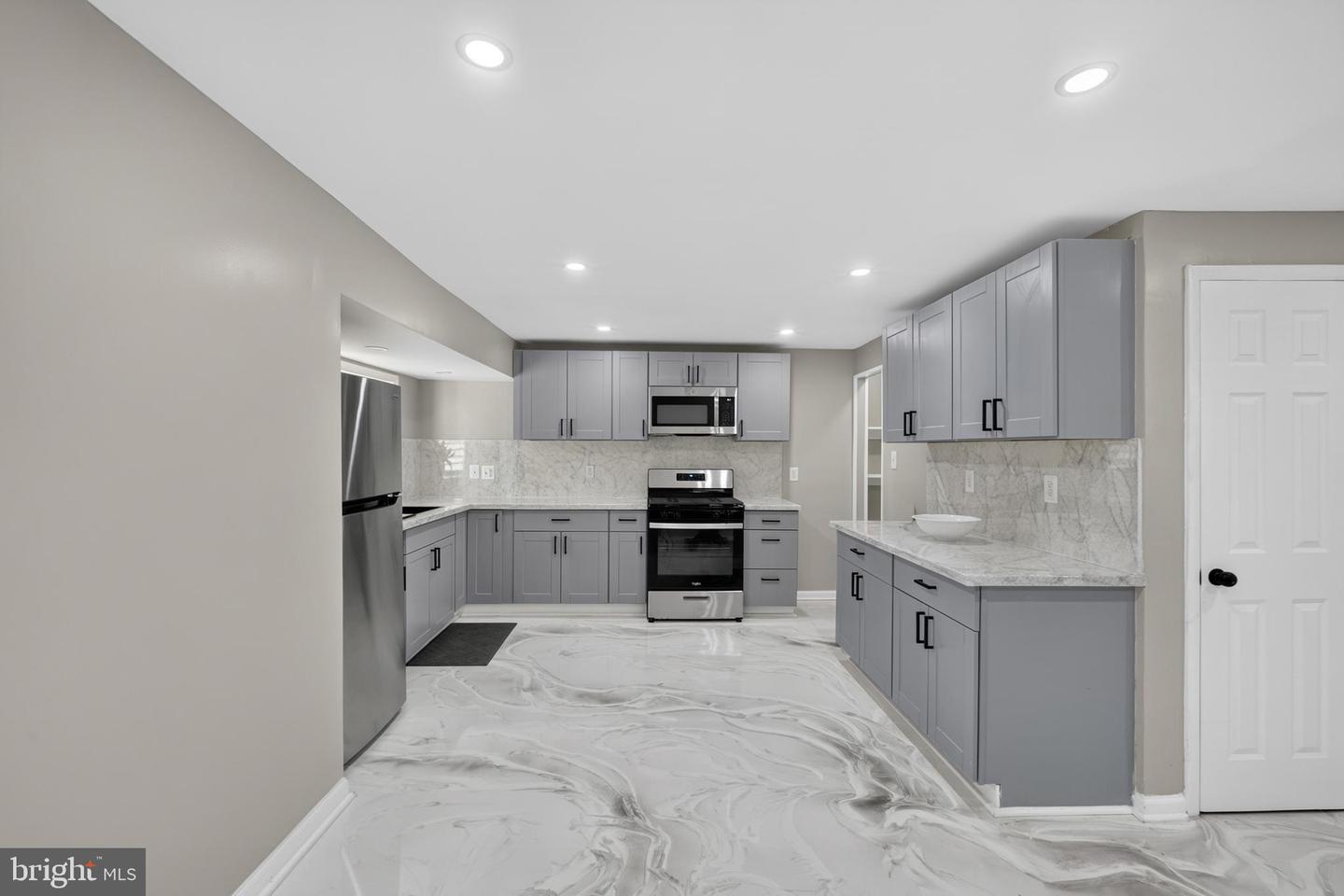 701 W Park Ave Property Photo 1