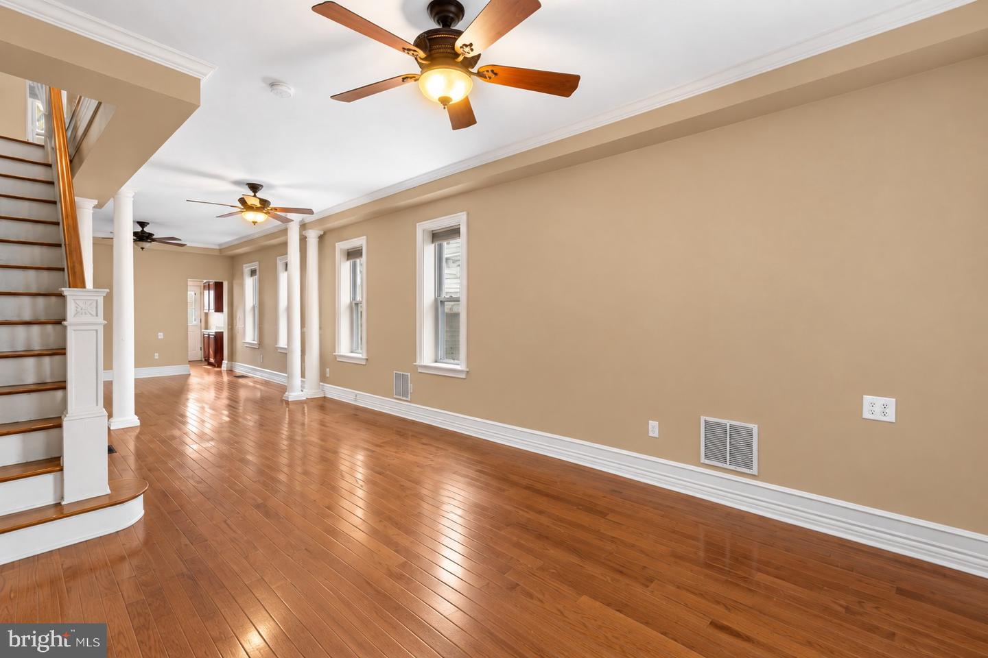 2 E Collings Ave Property Photo 4