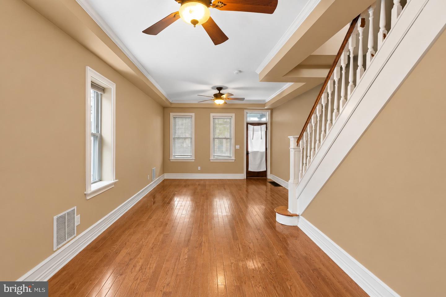 2 E Collings Ave Property Photo 5