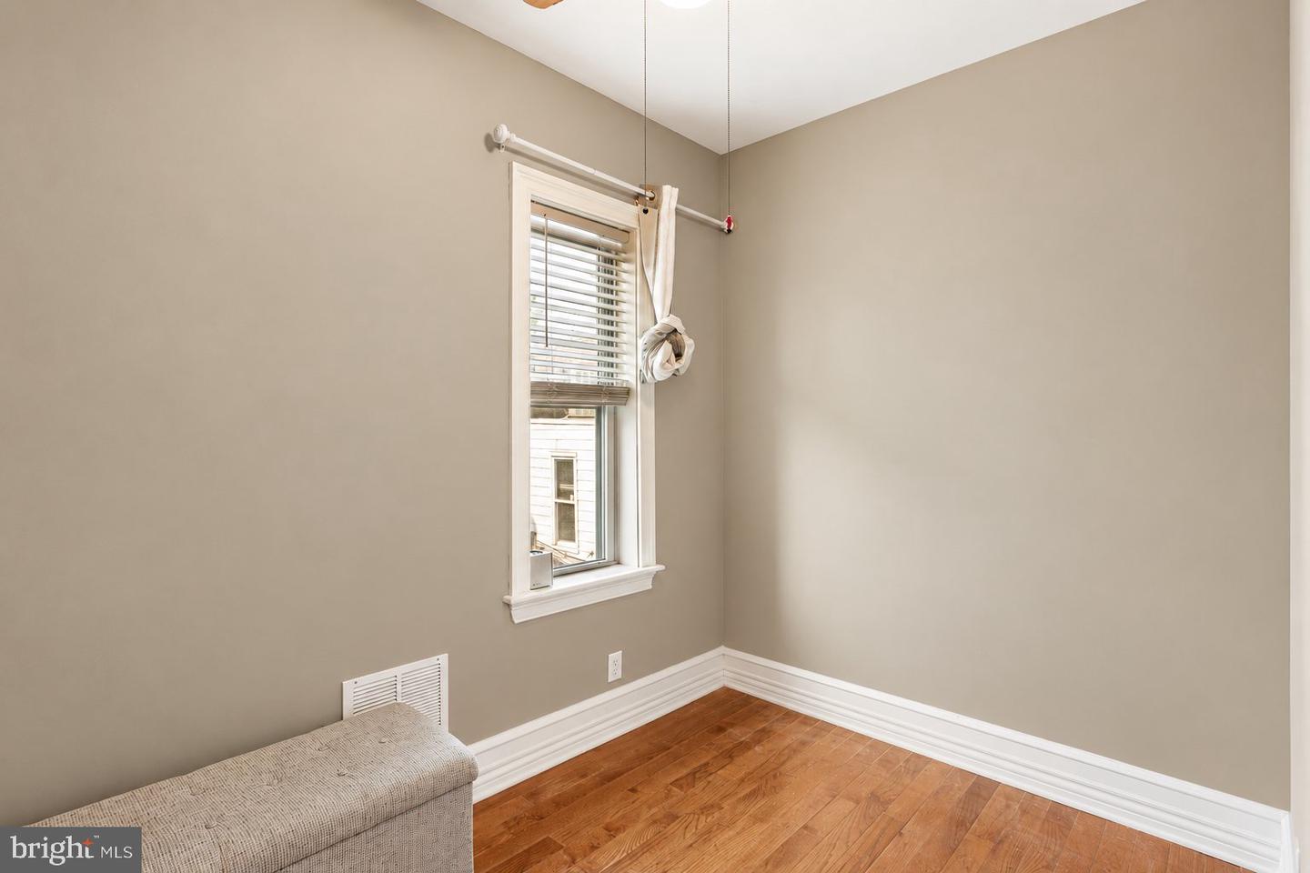 2 E Collings Ave Property Photo 8